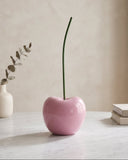 Escultura Cereza Pink, figura decorativa en resina