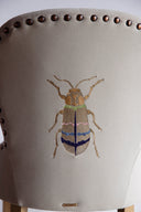 Silla Comedor Concha Velvet Beige Bugs