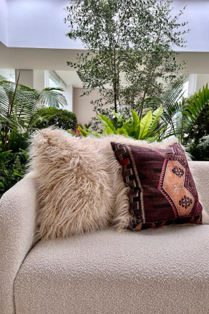 Cojín Cuadrado Tribal Shag