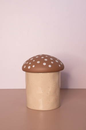 envase decorativo con forma de hongo