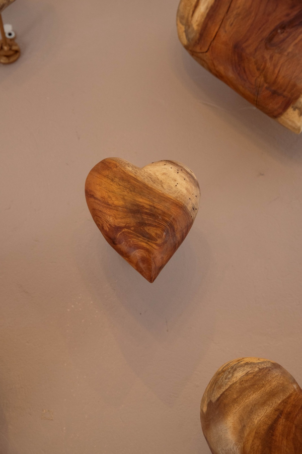 corazones de madera para decorar