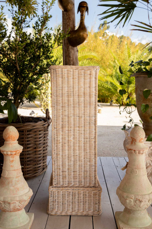 Pedestal Charleston Rattan