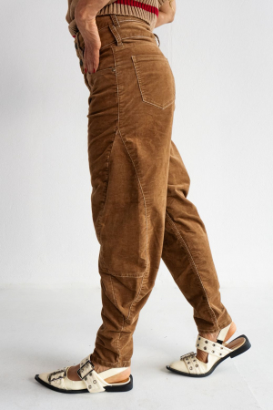 Jean Ballon Velvet Caramel